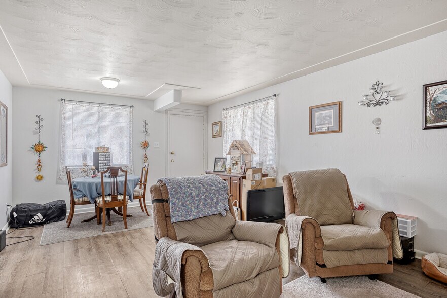 More Photos Of 1231 Akron St, Aurora Multifamily For Sale