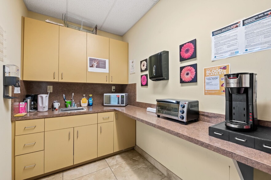 More Photos Of 914 NW 6th St, Fort Lauderdale Loft Creative Space For Lease