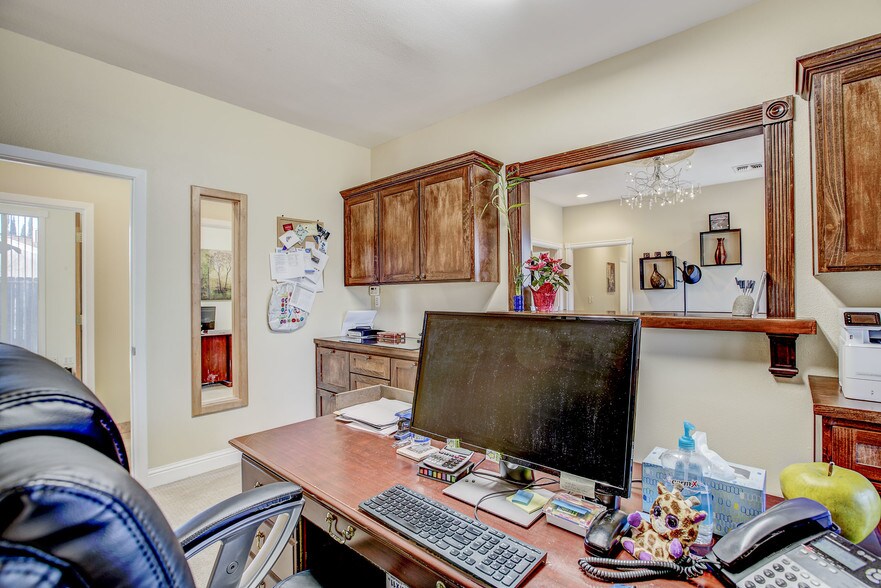 More Photos Of 6151 Garfield Ave, Sacramento Medical For Sale