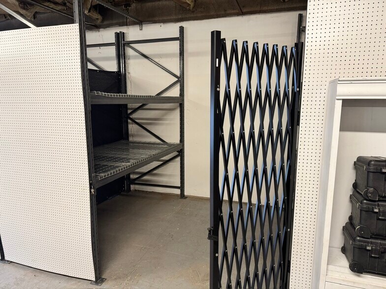 More Photos Of 307 W Pearl St, Granbury Coworking Space