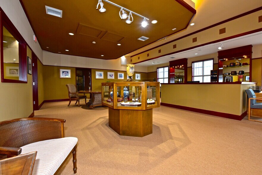 More Photos Of 32699 US Highway 19 N, Palm Harbor Freestanding For Lease