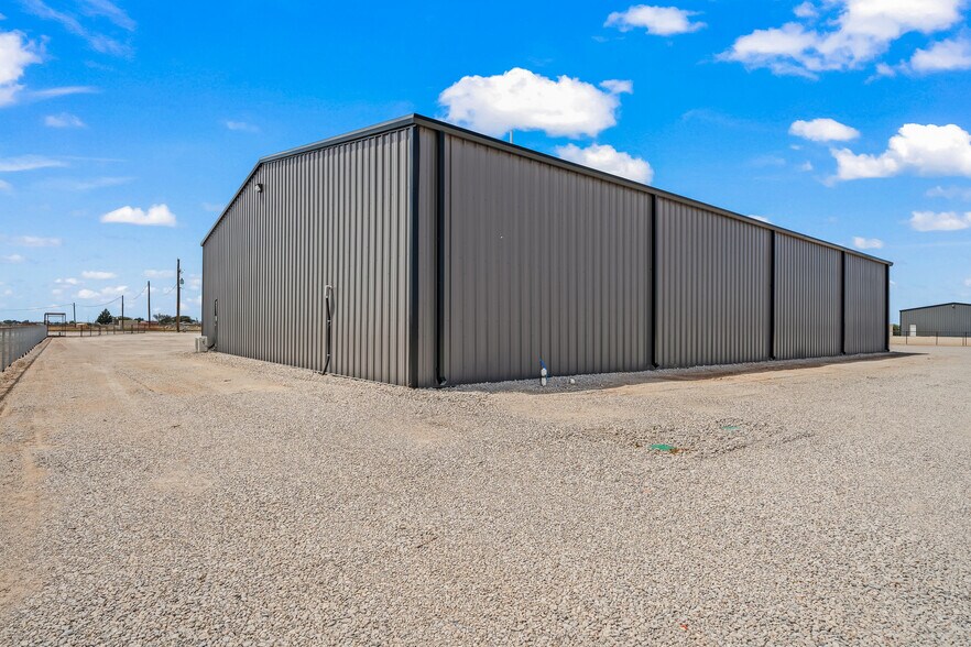 More Photos Of 6322 F M 2641, Shallowater Industrial For Lease