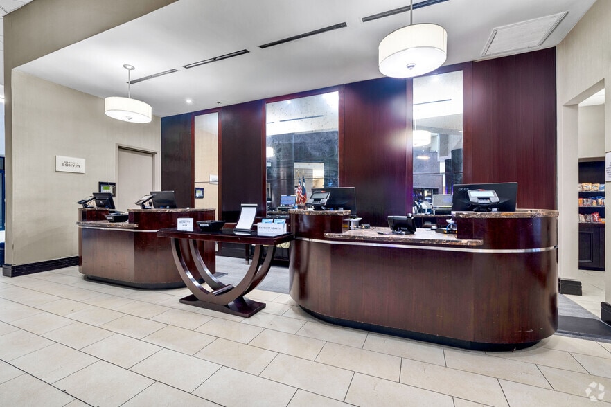 More Photos Of 15700 John F Kennedy Blvd, Houston Hotel For Sale