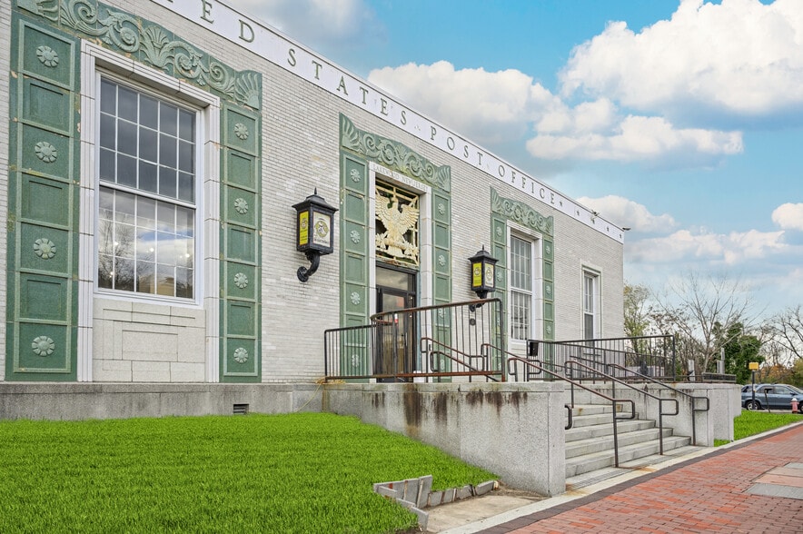 More Photos Of 19 Clifton Ave, Lakewood Post Office For Lease