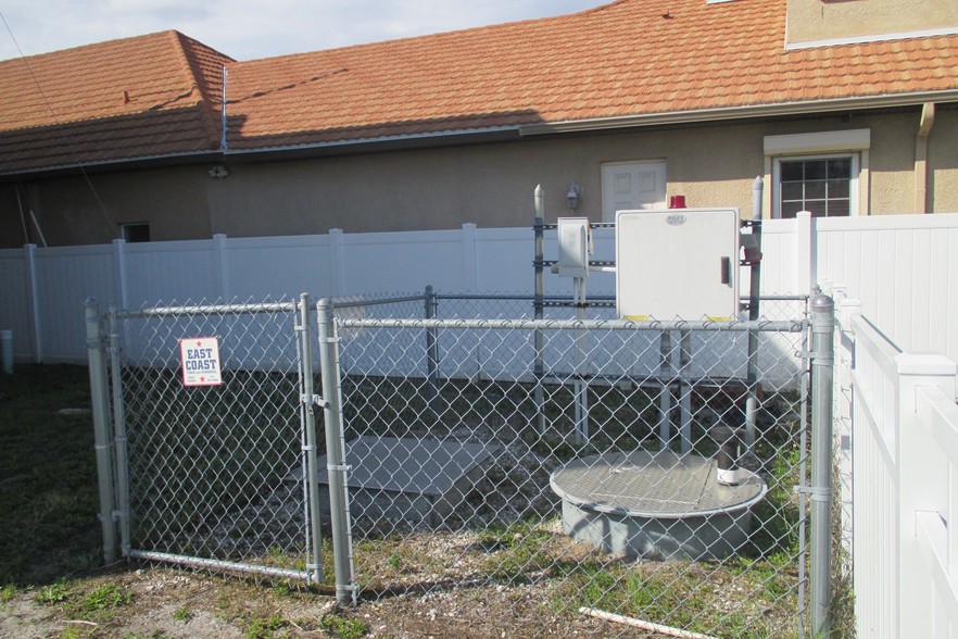 More Photos Of 3405 S Washington Ave, Titusville Freestanding For Lease