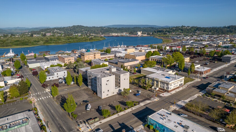 More Photos Of 340 Central Ave, Coos Bay Medical For Lease