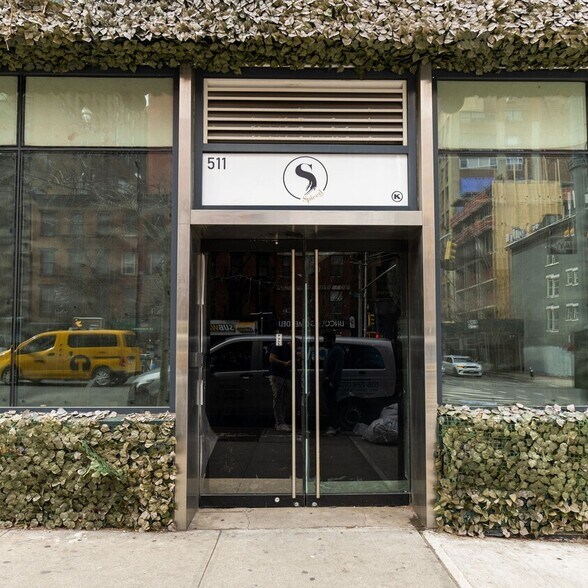 More Photos Of 511 9th Ave, New York Hotel For Lease