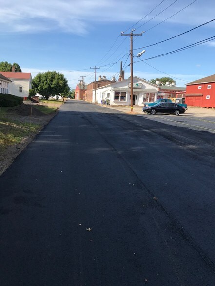 More Photos Of 425 Hazard Ave, Enfield Light Distribution For Lease