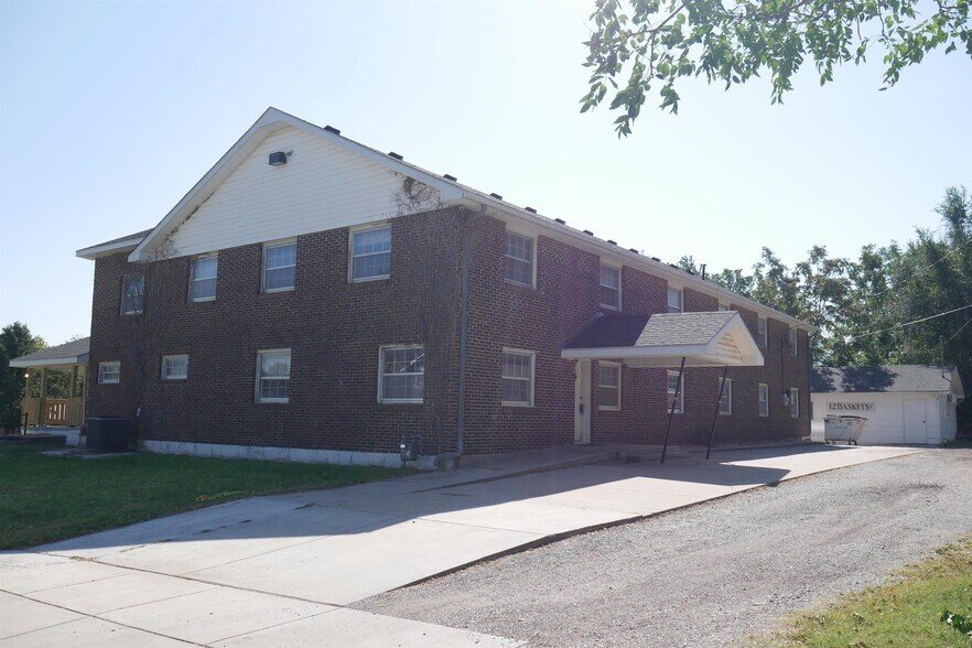 More Photos Of 501 S Topeka St, El Dorado Specialty For Sale