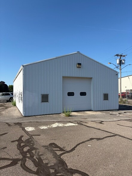 More Photos Of 95 Ames St, Rochester Land For Lease