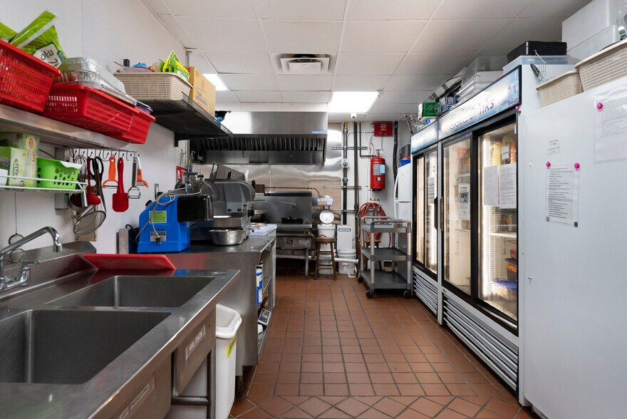 More Photos Of 140 E Felton Rd, Cartersville Restaurant For Sale