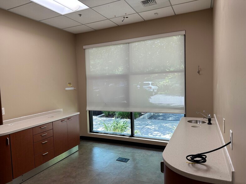 More Photos Of 324 Madson Pl, Davis Medical For Lease