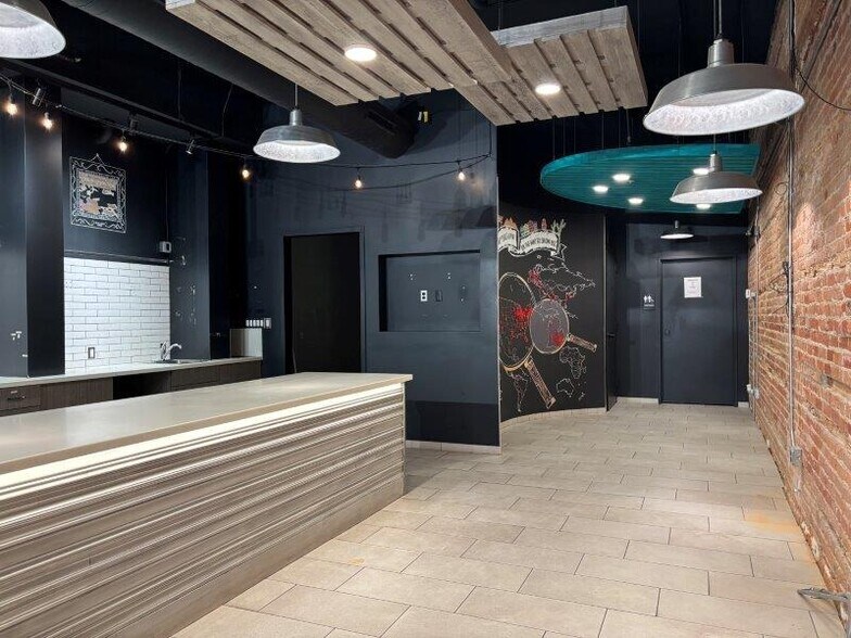 More Photos Of 305 S Main St, Ann Arbor Storefront Retail Residential For Lease