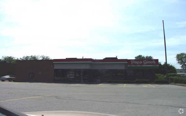 More Photos Of 545 SW Cutoff, Worcester Storefront For Lease