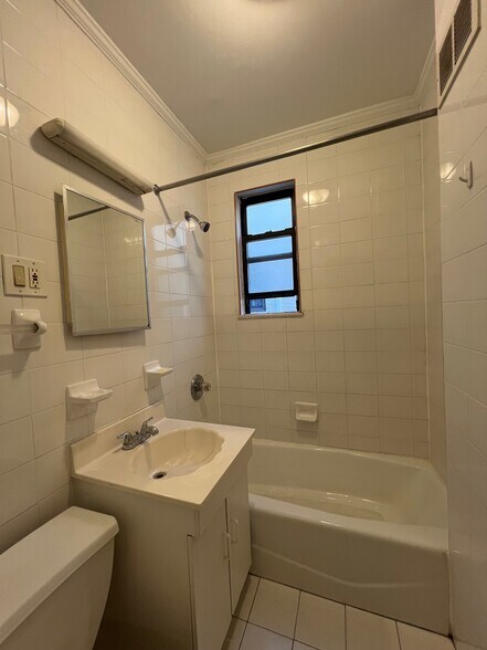 More Photos Of 3149 33rd St, Astoria Apartments For Sale