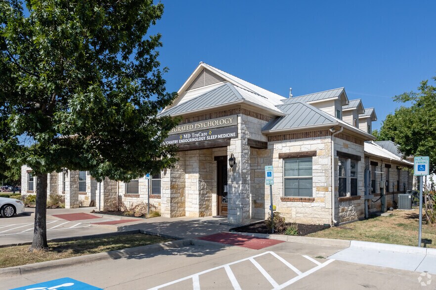 Primary Photo Of 823 E Ira Woods Ave, Grapevine Medical For Lease