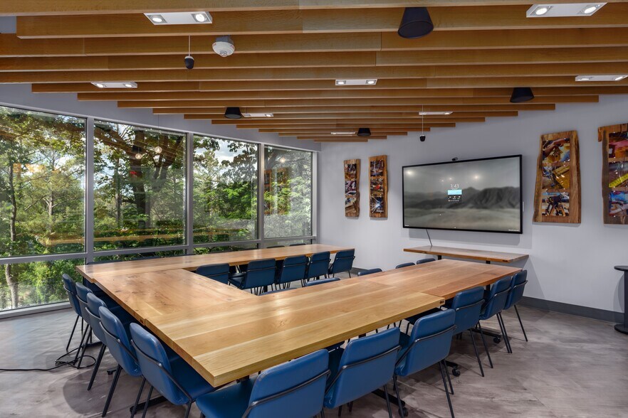 More Photos Of 2801 Us-280, Birmingham Office For Lease