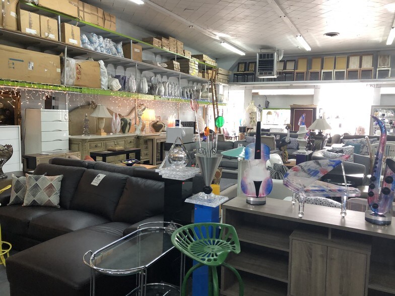 More Photos Of 5143 Whittier Blvd, Los Angeles Storefront For Sale