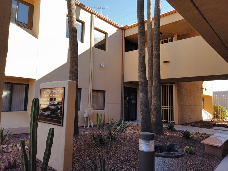 More Photos Of 2761 N Country Club Rd, Tucson Office For Lease