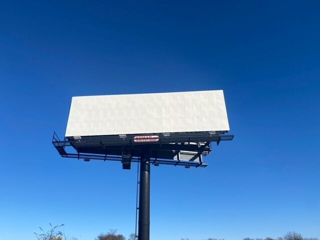 More Photos Of 515 US Highway 77, Ardmore Warehouse For Sale