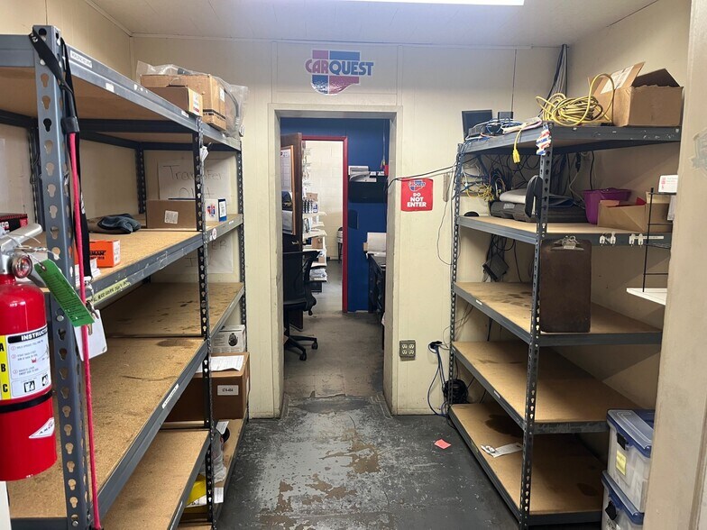 More Photos Of 1603-1607 V St, Merced Freestanding For Sale