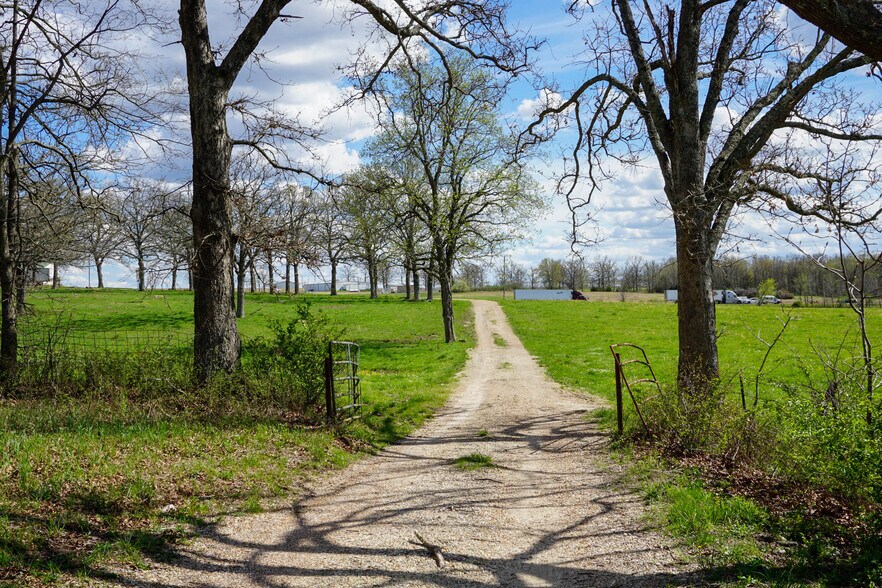 More Photos Of 18626 County Road 1000, Saint James Flex For Sale