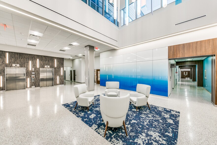 More Photos Of 11970 N Central Expy, Dallas Unknown For Lease