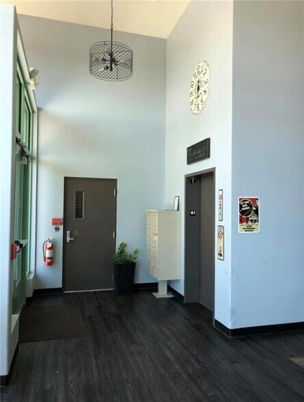 More Photos Of 107 S 6th St, Saint Joseph Apartments For Sale