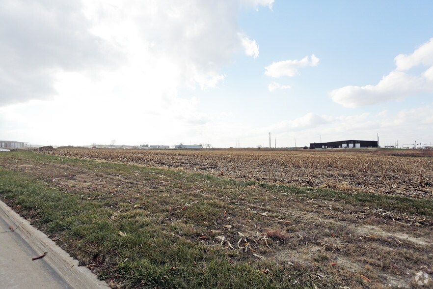 More Photos Of 1250 Hickman Rd, Waukee Storefront For Lease