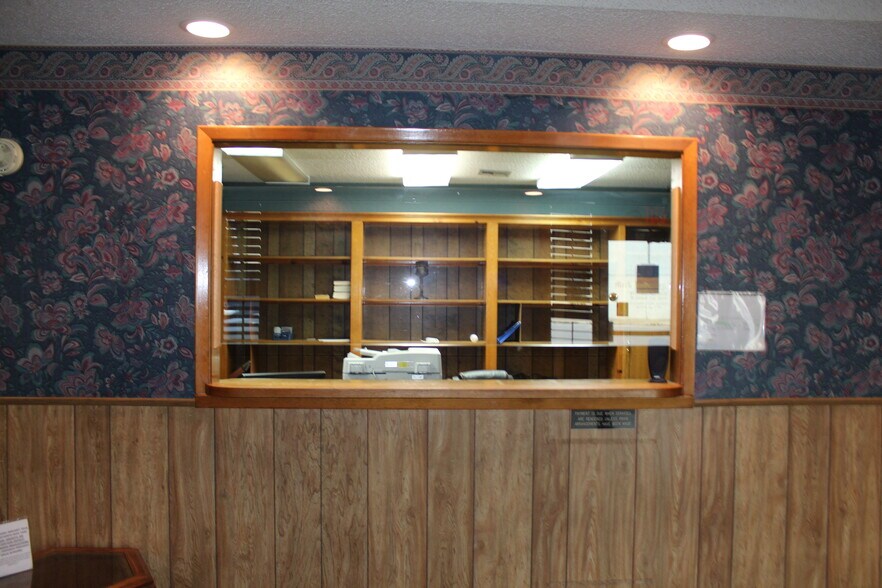 More Photos Of 628 4th St, Healdton Healthcare For Sale