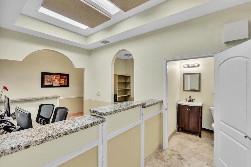 More Photos Of 5341 W Atlantic Ave, Delray Beach Medical For Sale