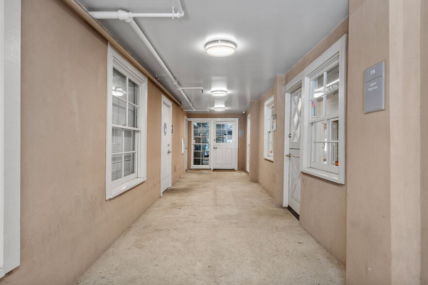 More Photos Of 580 Broadway St, Laguna Beach Office For Lease