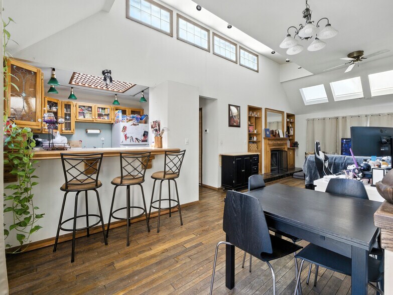 More Photos Of 6-8 Thorne St, Jersey City General Retail For Sale