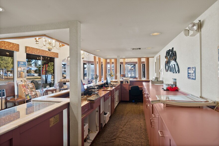 More Photos Of 3105 NE O. B. Riley Rd, Bend Hotel For Sale