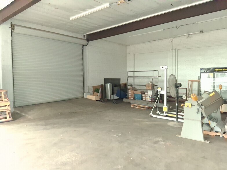 More Photos Of 800 S Morrison Ave, Collinsville Warehouse For Sale