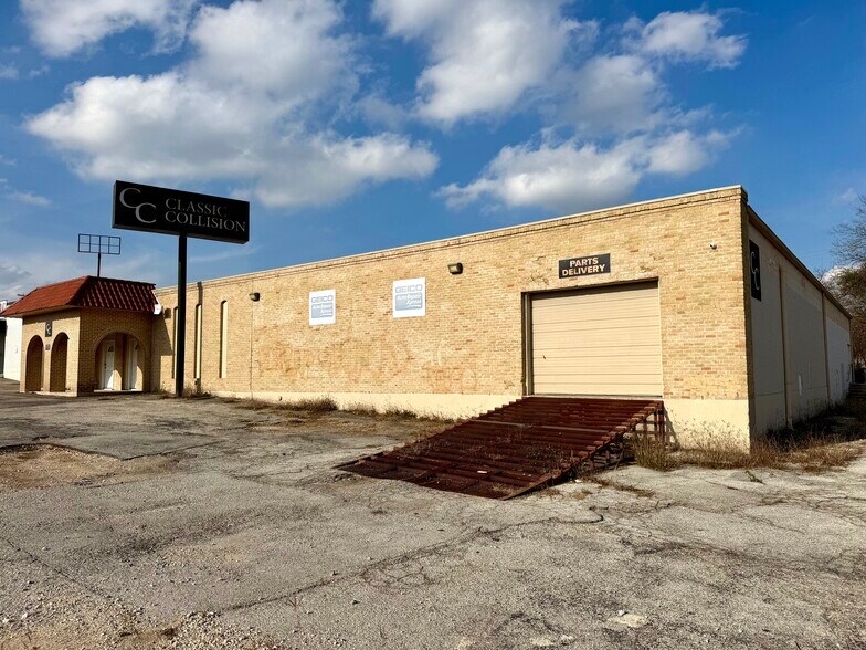 More Photos Of 5703 Kenwick St, San Antonio Warehouse For Lease