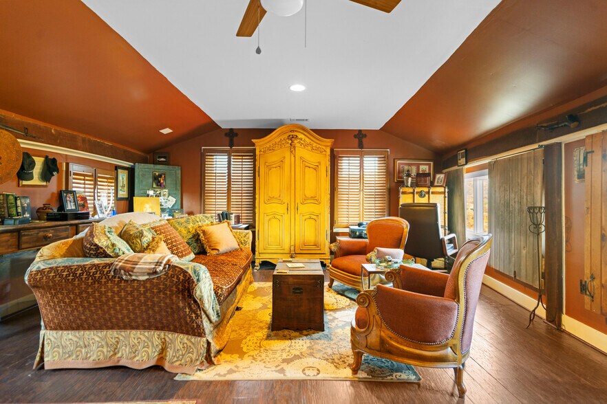 More Photos Of 3238 Railstop Rd, Markham Specialty For Sale