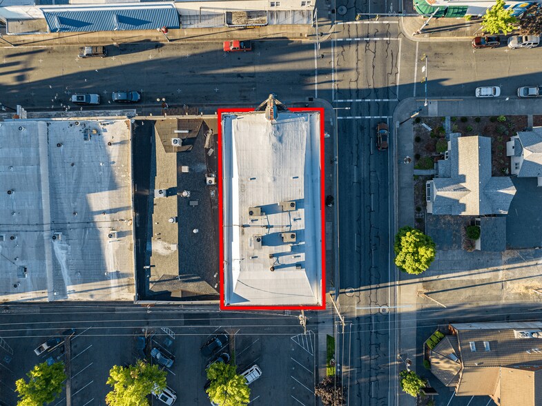 More Photos Of 143 SE H St, Grants Pass Theater Concert Hall For Sale