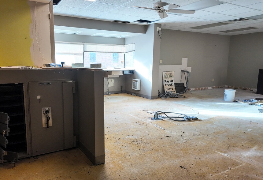 More Photos Of 1808 S Cliff Ave, Sioux Falls Office For Sale