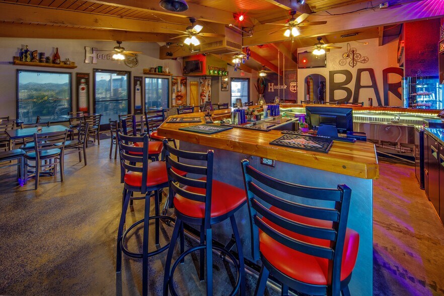 More Photos Of 5035 Powell Lake Rd, Topock Restaurant For Sale