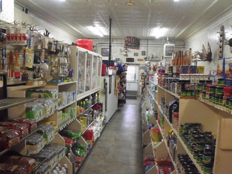 More Photos Of 153 Main St, Bowlus Convenience Store For Sale