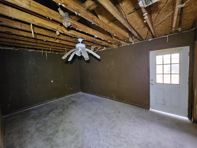 More Photos Of 11921 Caruso Dr, Panama City Assisted Living For Sale