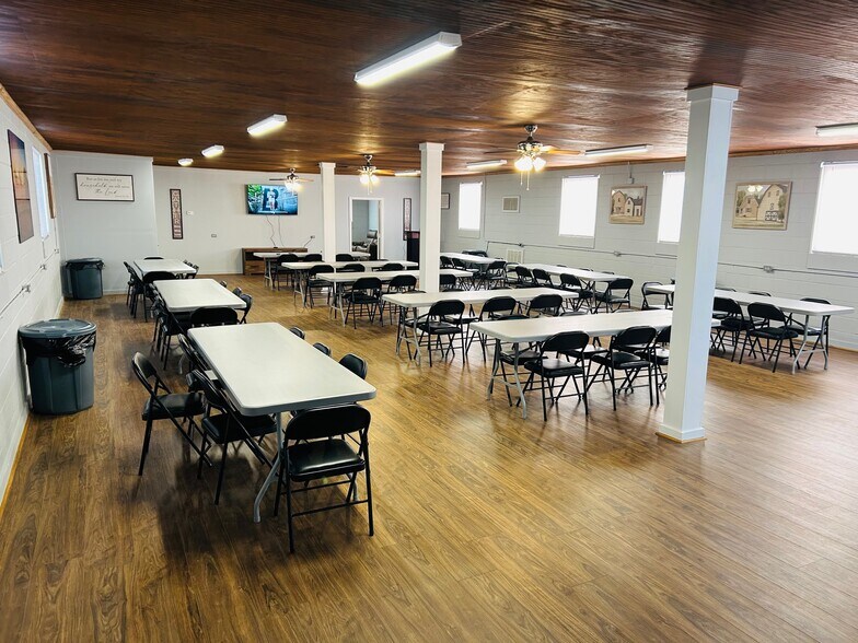 More Photos Of 2677 NC-903 Hwy, Stokes Sports And Entertainment For Sale