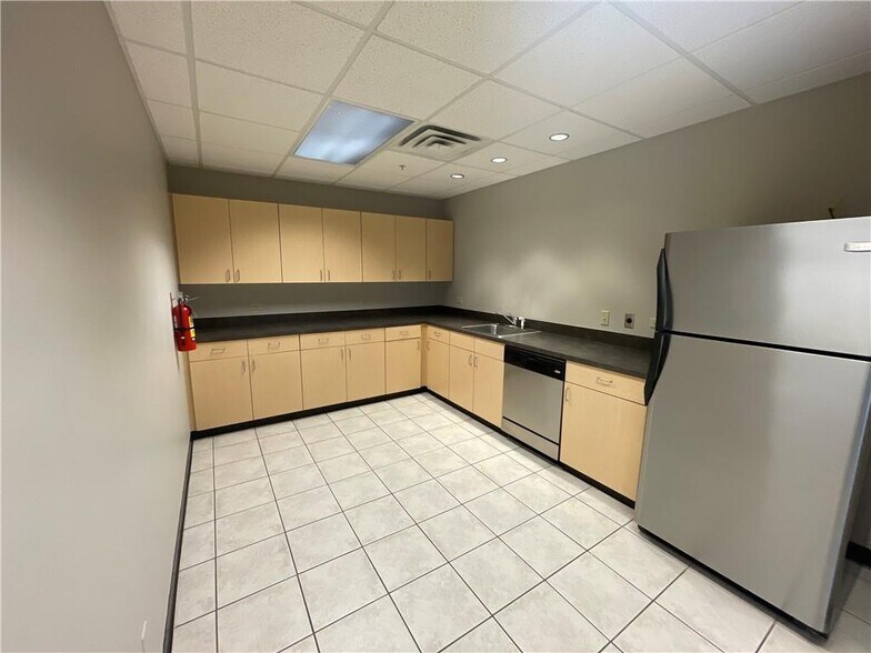 More Photos Of 206 SW 8th St, Bentonville Apartments For Lease