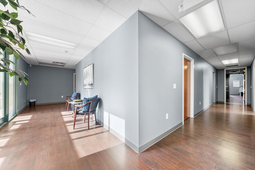 More Photos Of 112 Center Ct, Clarksville Office Residential For Sale