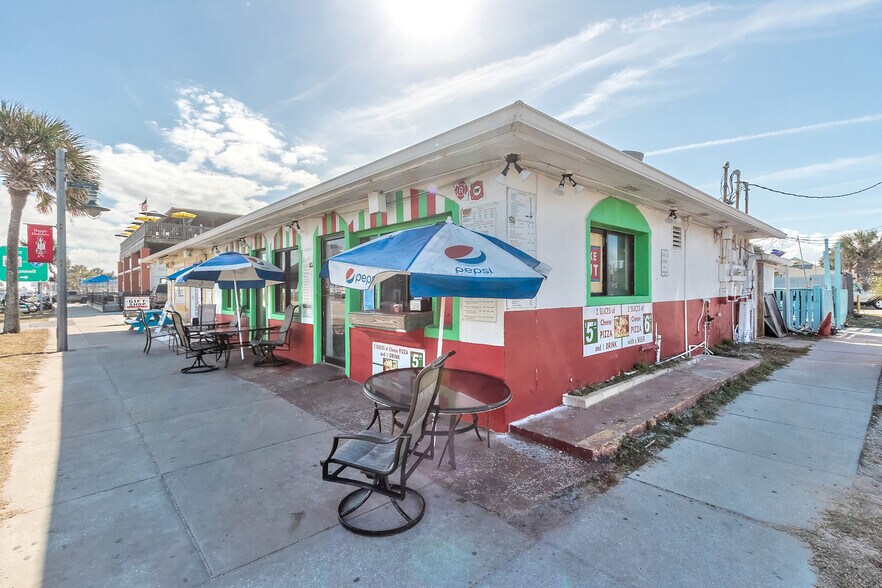 More Photos Of 101 Oceanshore Blvd, Flagler Beach Bar For Sale