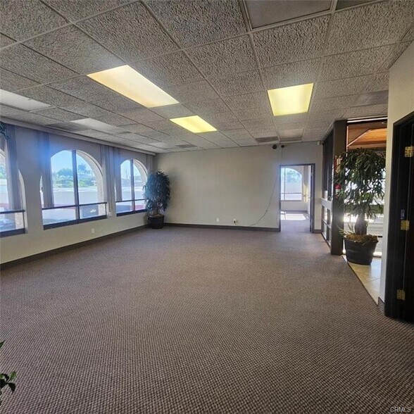 More Photos Of 2055 Hamner Ave, Norco Office Residential For Lease