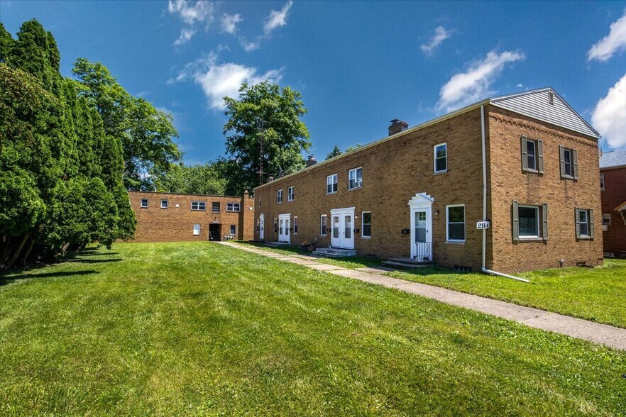 More Photos Of 2114 Market Ave N, Canton Apartments For Sale