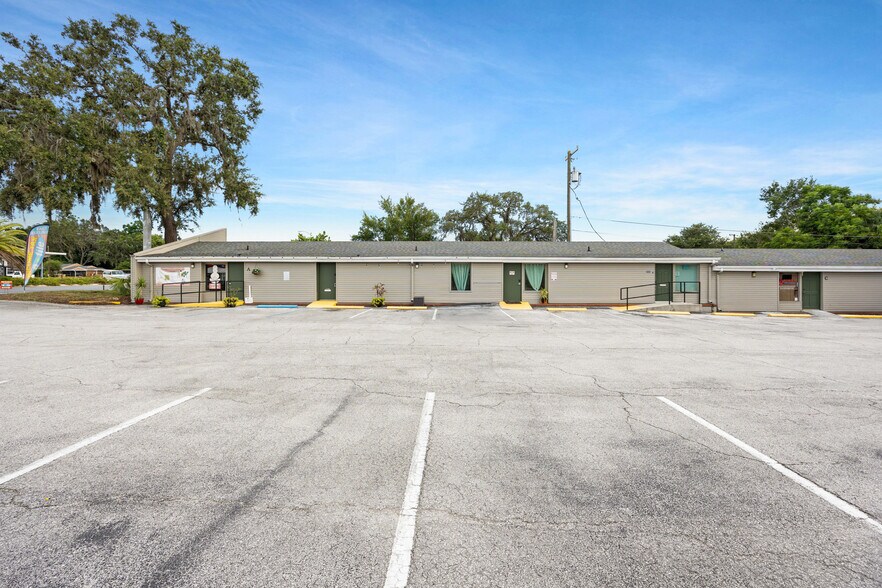 More Photos Of 2200 S Bay St, Eustis Office For Sale