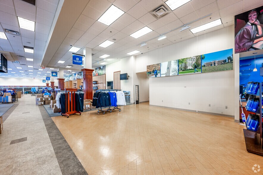 More Photos Of 22 N 5th St, Terre Haute Office For Lease